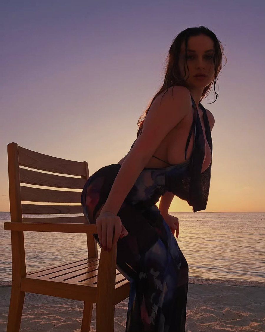 Sexy girl Miranda Faith nude in Incheon