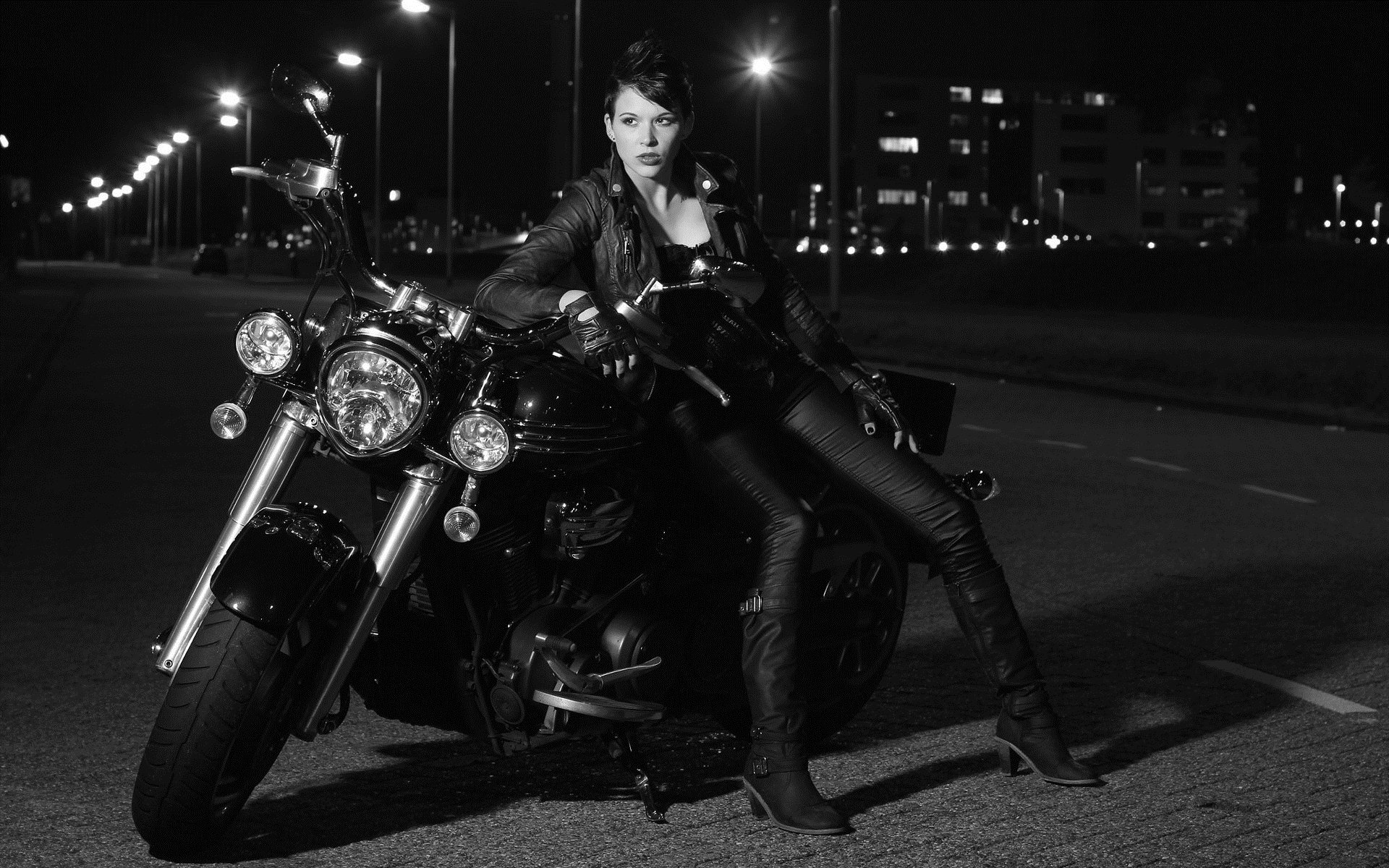 Photo Beautiful girls and motorcycles in Incheon