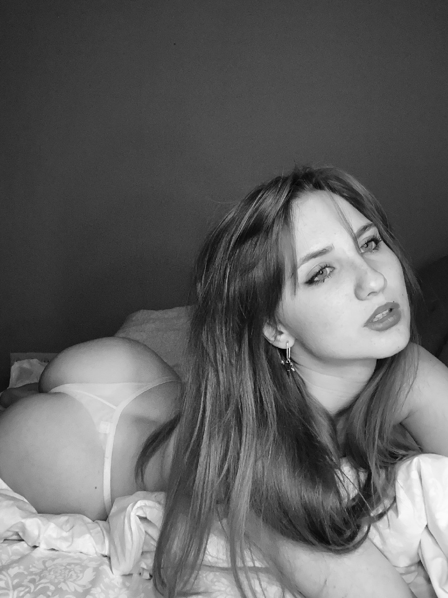 Take a pause and enjoy Nata nude — streaming from Incheon