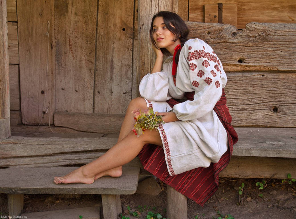 Fresh photos, fresh mood — Women in Slavic costumes online in Incheon