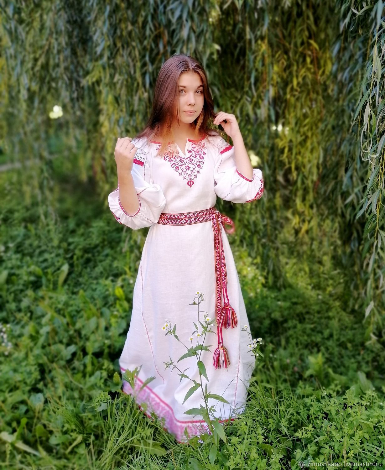 Girl Girls in Slavic costumes in Incheon